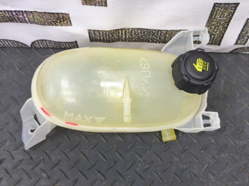 Бачок расширительный