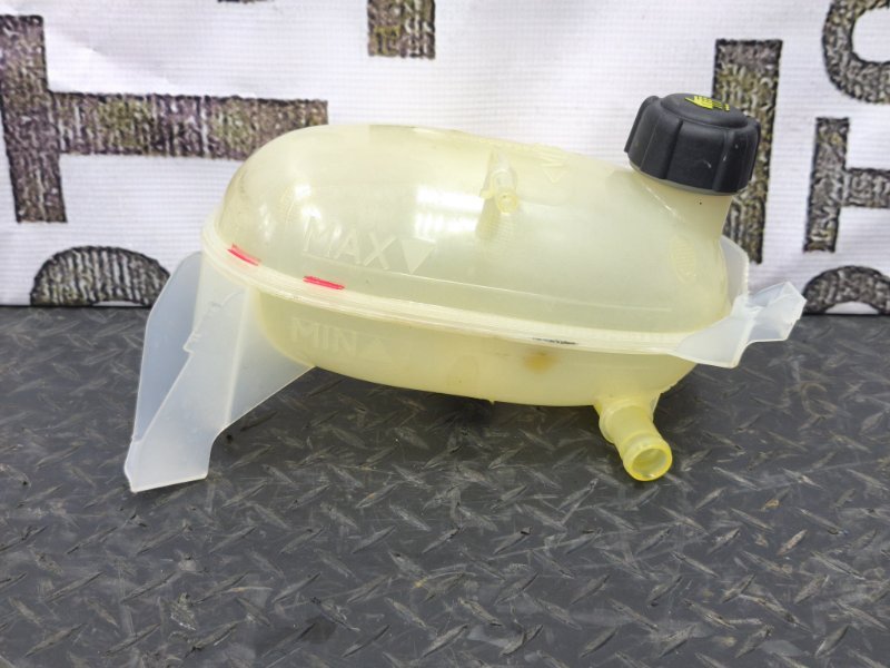 Бачок расширительный