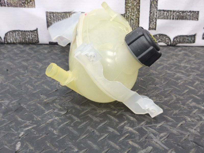 Бачок расширительный