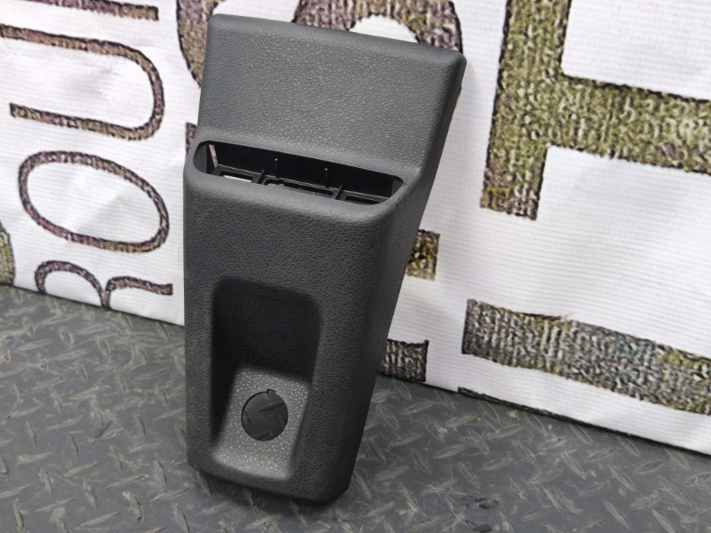 Облицовка подлокотника