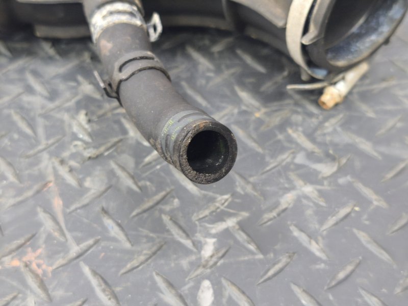 Патрубок воздушного фильтра