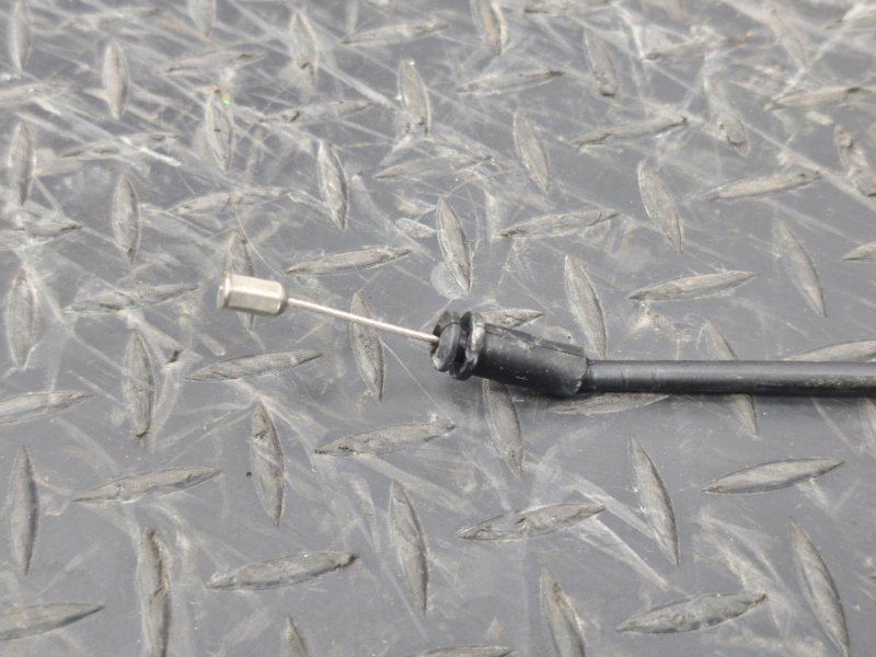 Трос замка капота