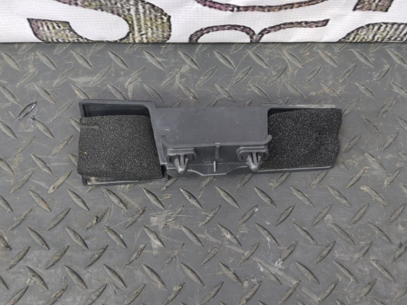 Дефлектор радиатора верхний