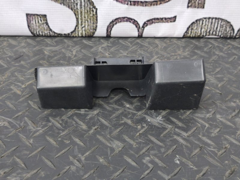 Дефлектор радиатора верхний