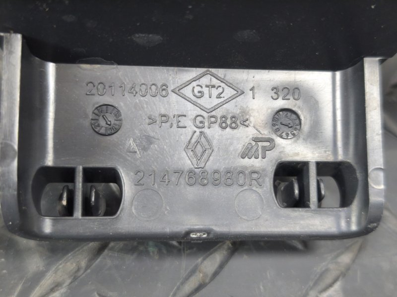 Дефлектор радиатора верхний