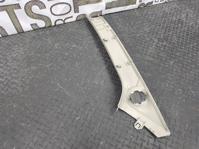 Обшивка стойки