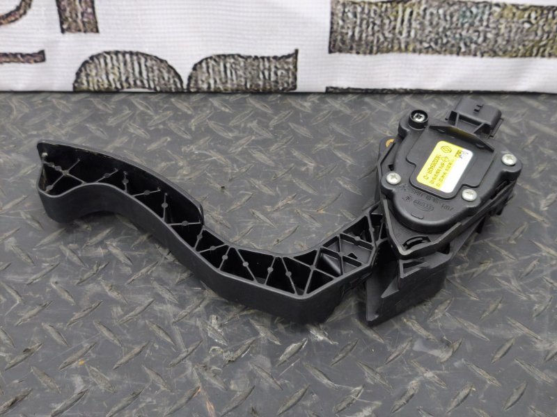 Педаль газа