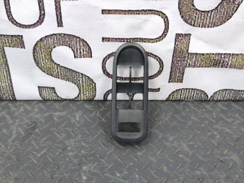 Накладка кнопки стеклоподъемника