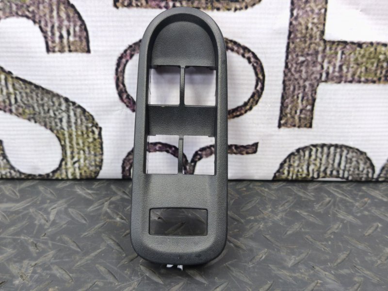 Накладка кнопки стеклоподъемника