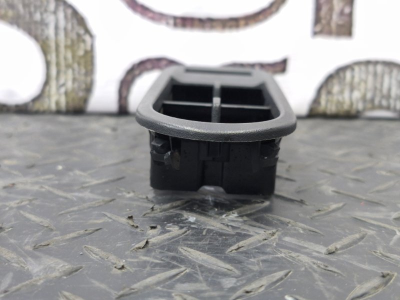 Накладка кнопки стеклоподъемника