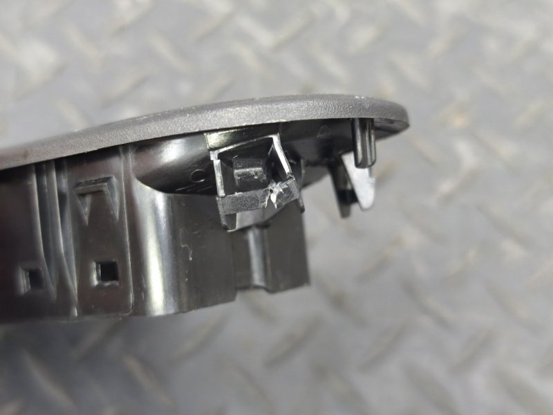 Накладка кнопки стеклоподъемника