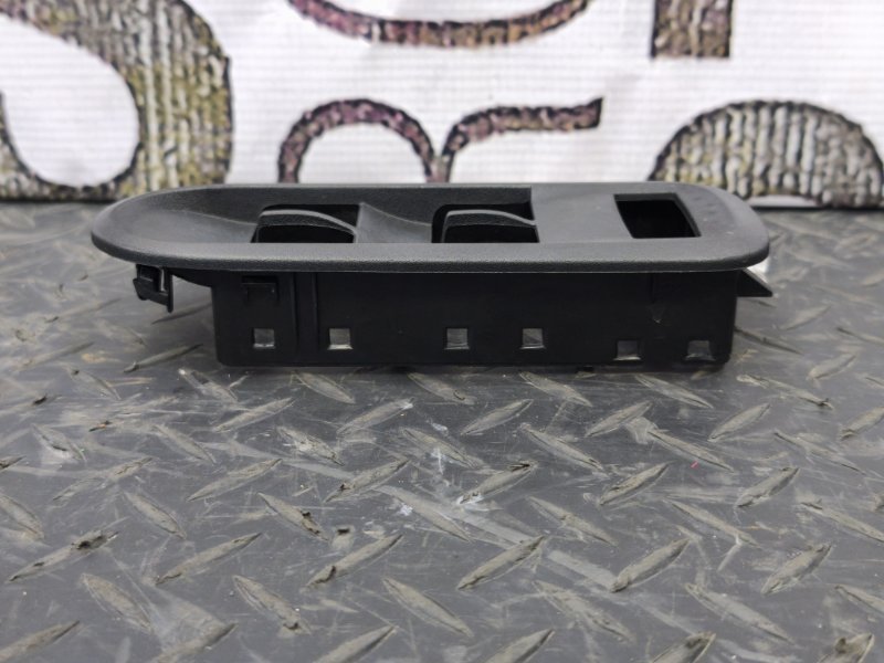 Накладка кнопки стеклоподъемника