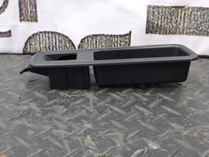 Накладка кнопки стеклоподъемника