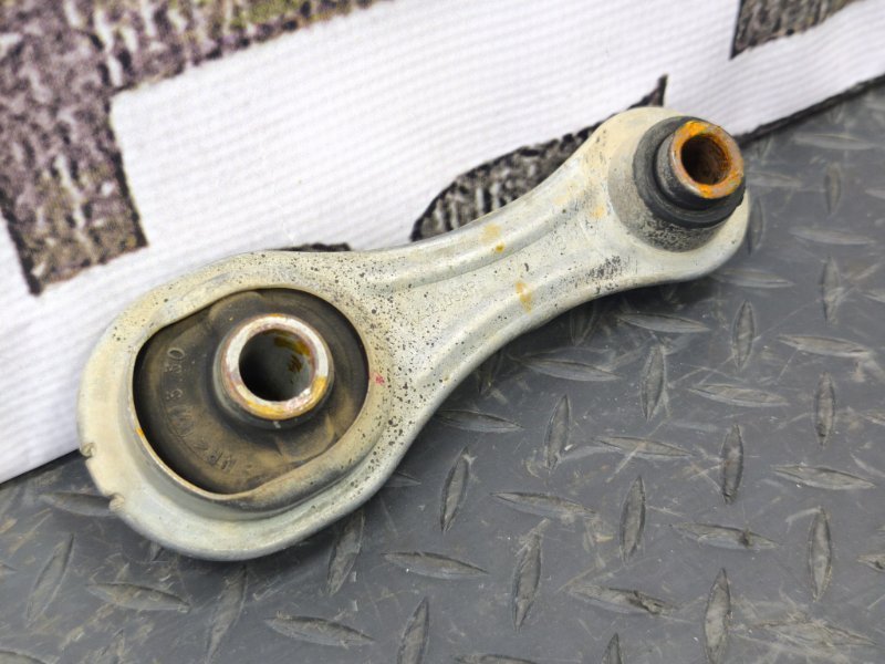 Опора двигателя