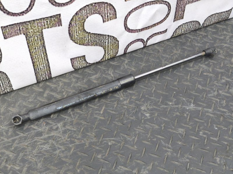 Амортизатор багажника