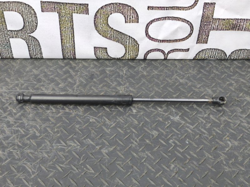 Амортизатор багажника