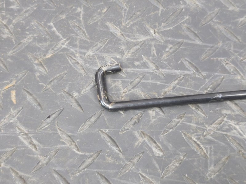 Упор капота