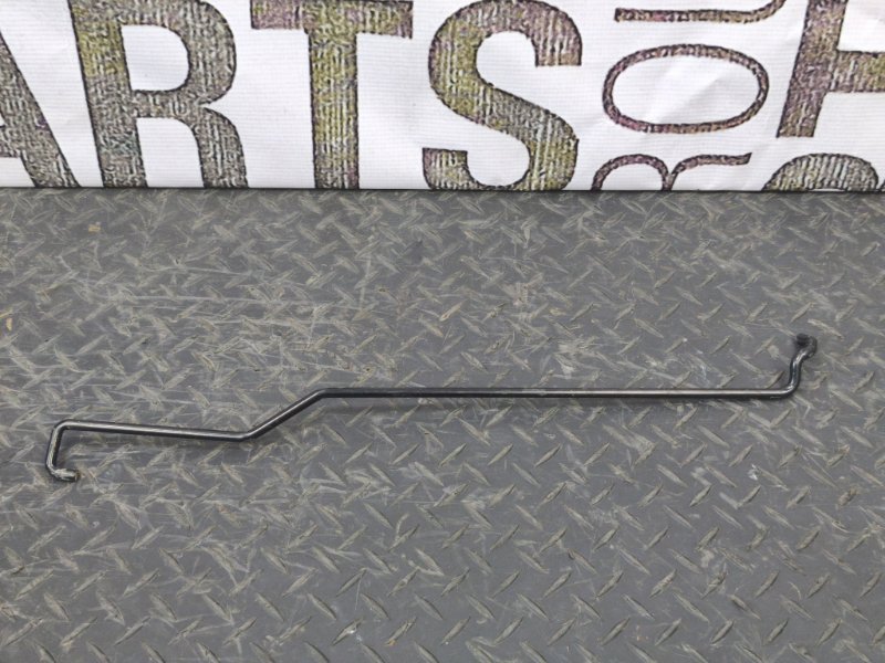 Упор капота