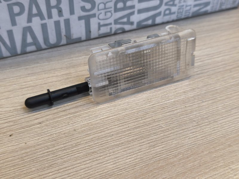 Плафон подсветки багажника