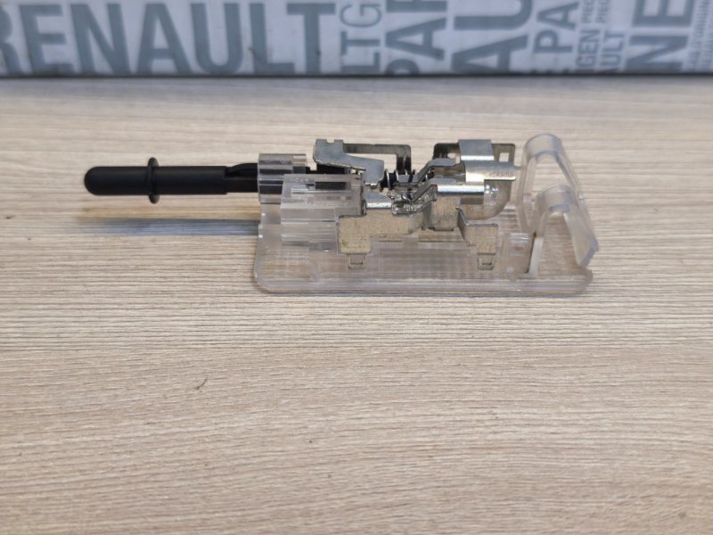 Плафон подсветки багажника