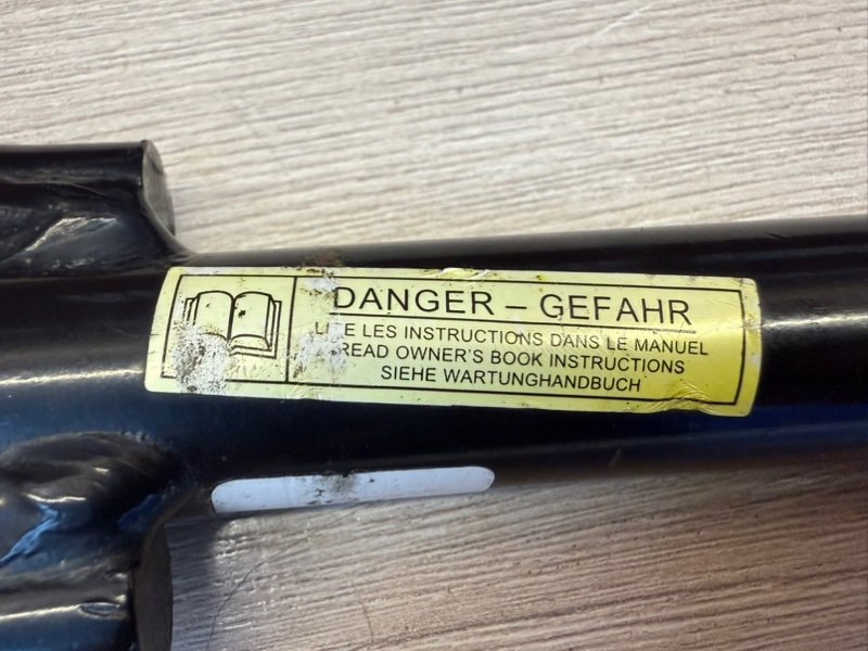 Буксировочный крюк