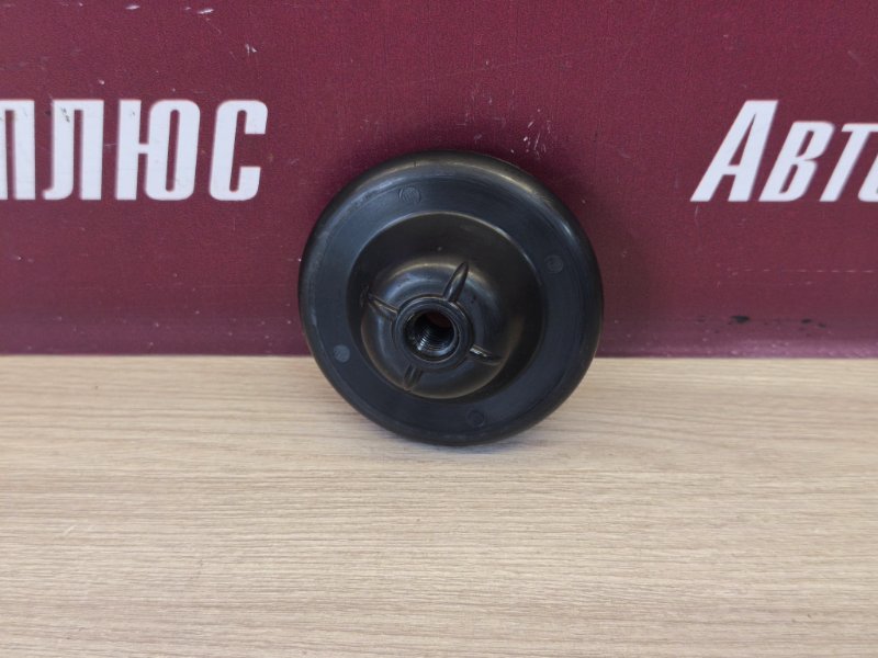 Крепление запасного колеса