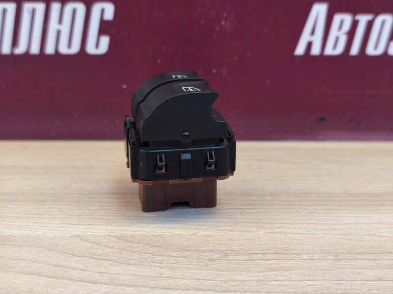 Кнопка стеклоподъемника