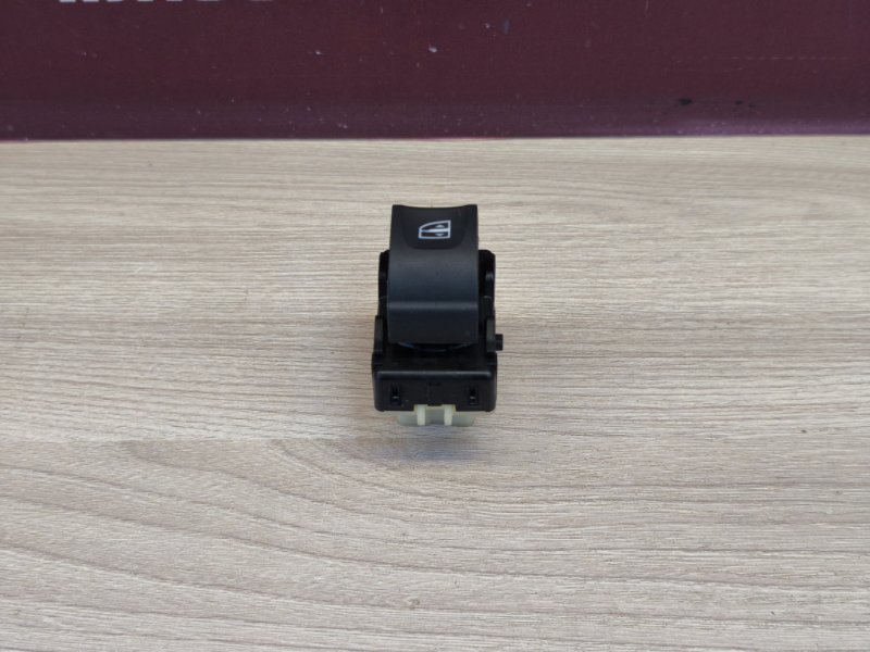 Кнопка стеклоподъемника