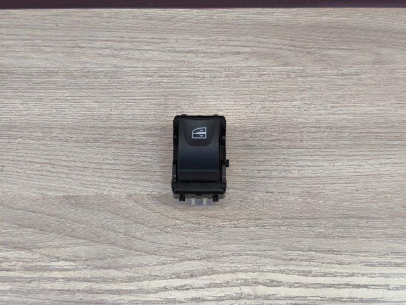 Кнопка стеклоподъемника