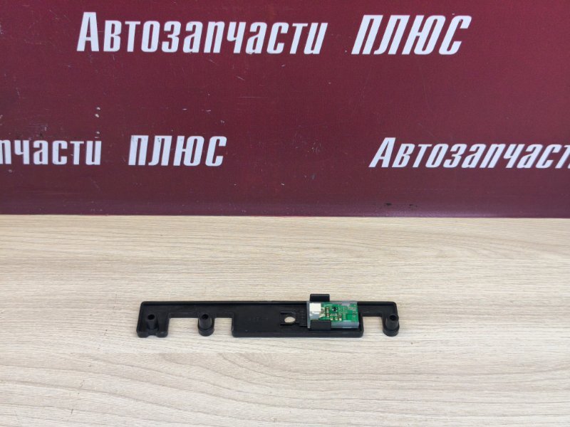 Плафон подсветки салона