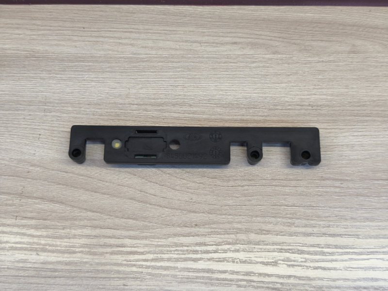 Плафон подсветки салона