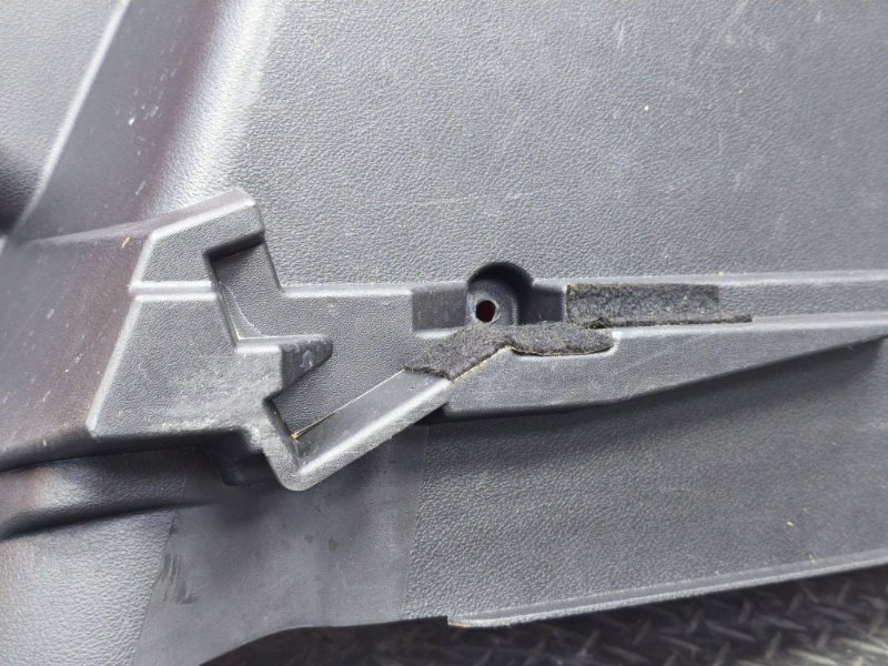 Обшивка багажника