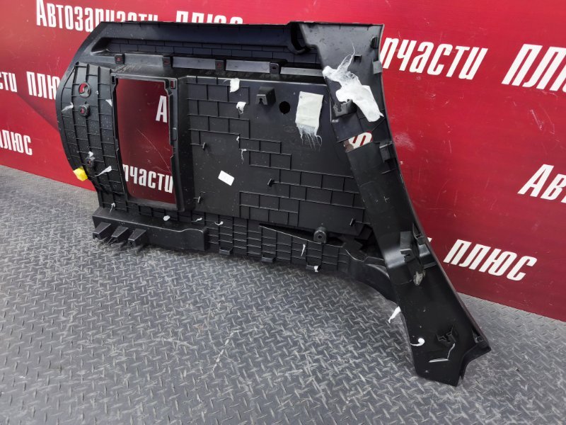 Обшивка багажника