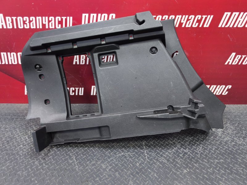 Обшивка багажника