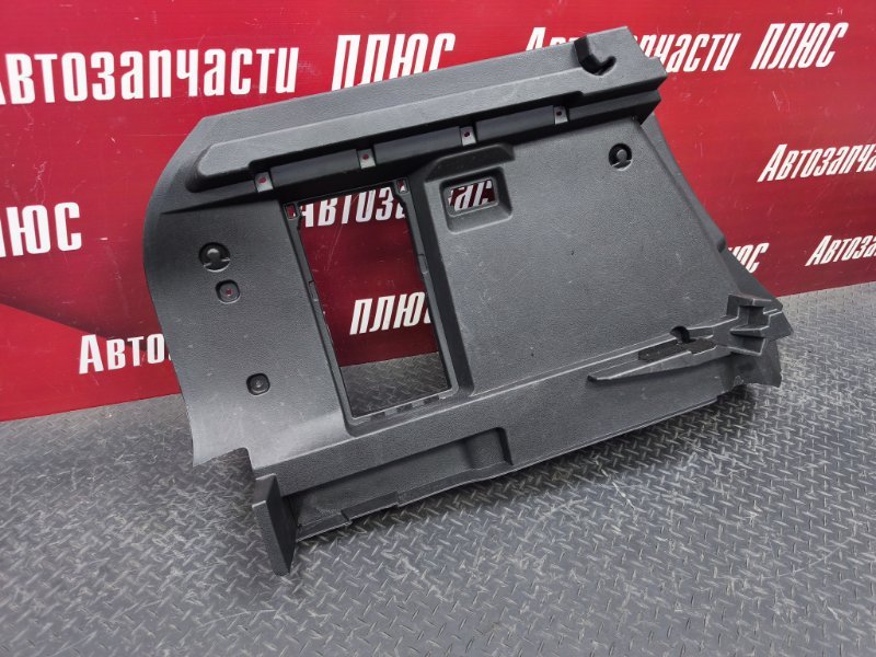 Обшивка багажника