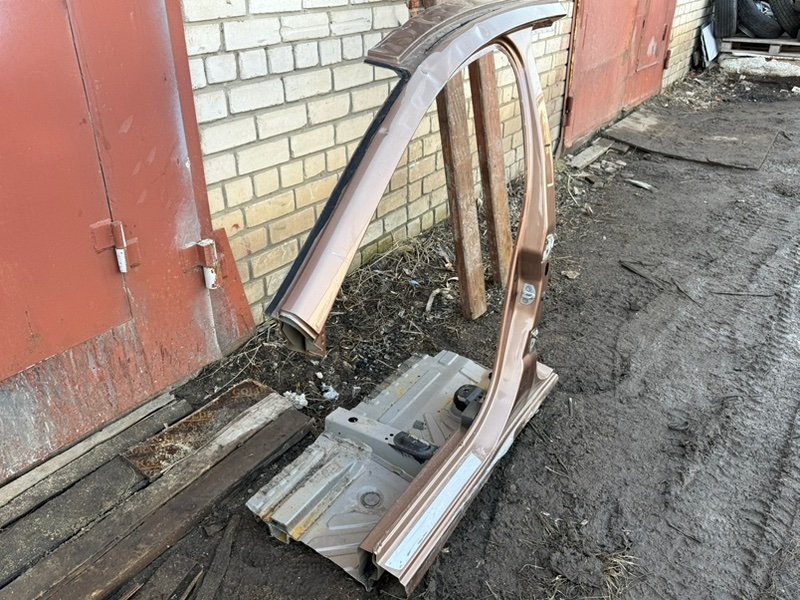 средняя стойка