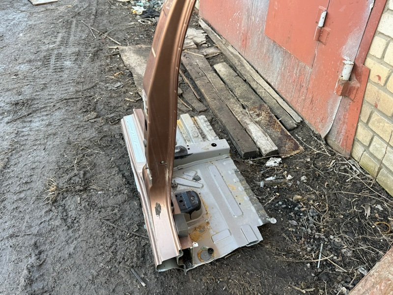 средняя стойка