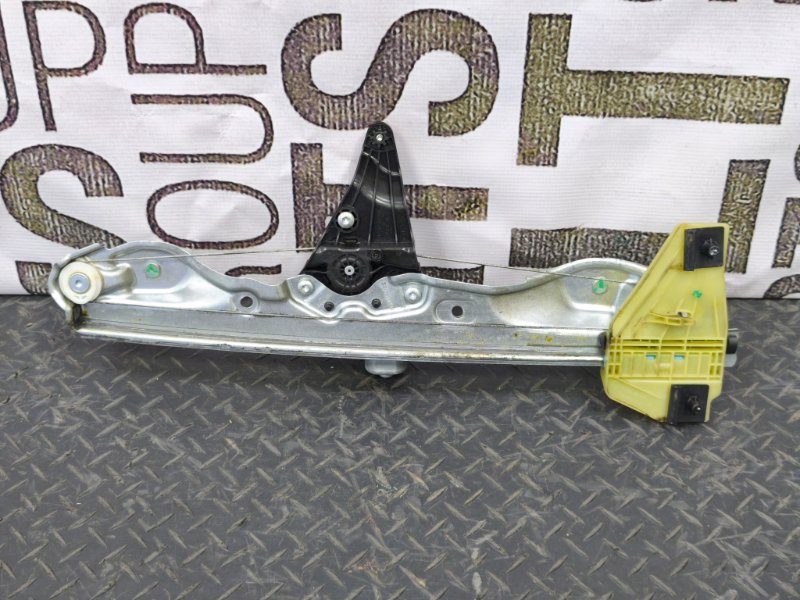 Стеклоподъемник    двери