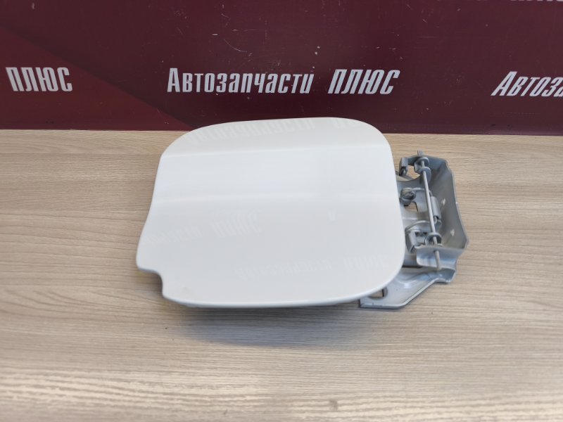 Лючок бензобака