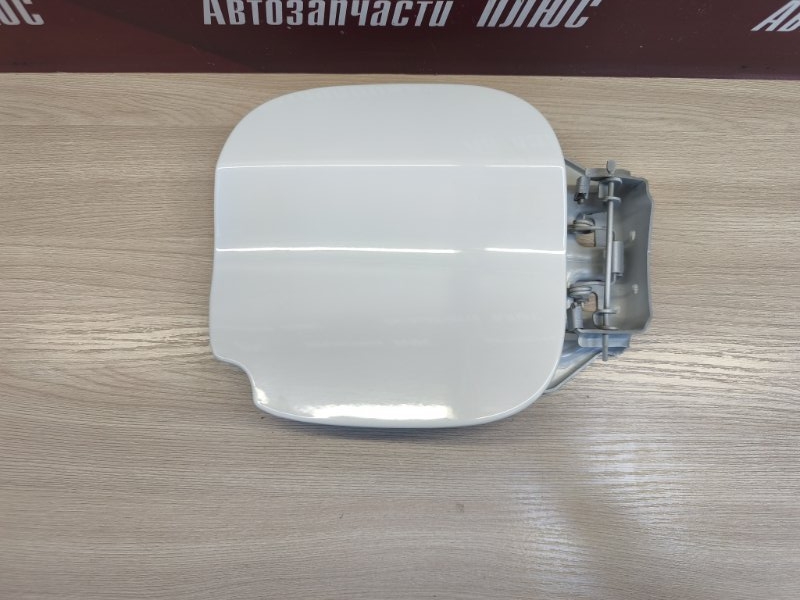 Лючок бензобака