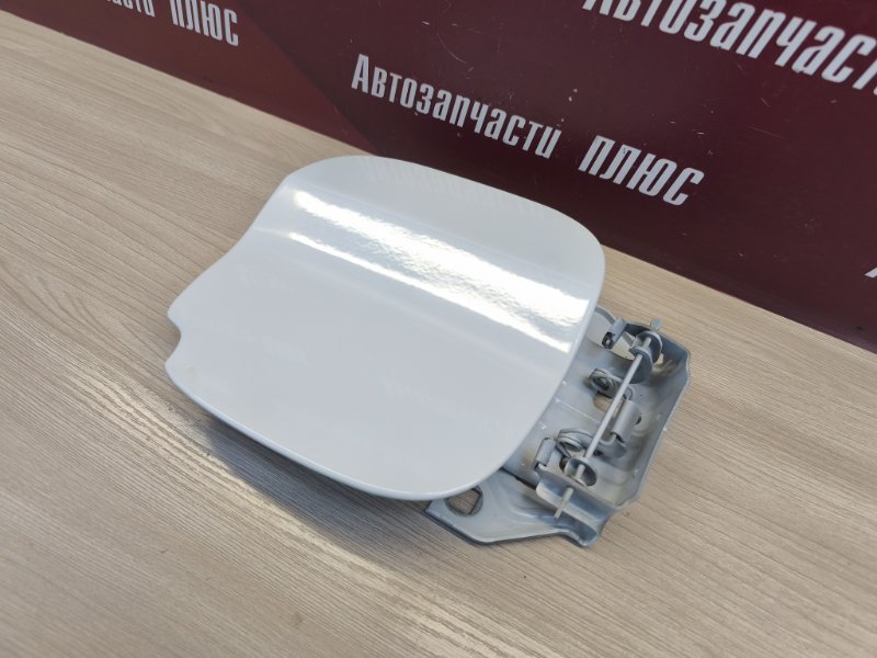 Лючок бензобака