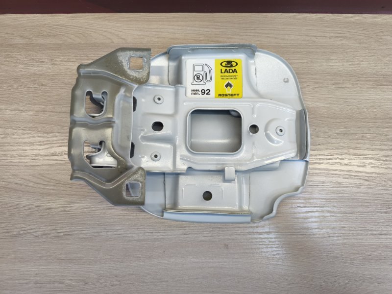 Лючок бензобака