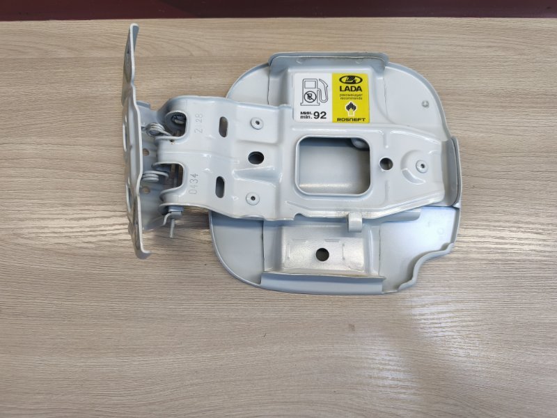 Лючок бензобака