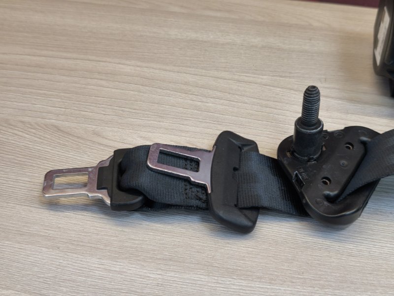 Ремень безопасности