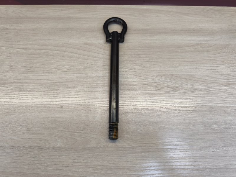 Буксировочный крюк