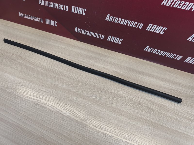 Уплотнительная резинка боковой двери