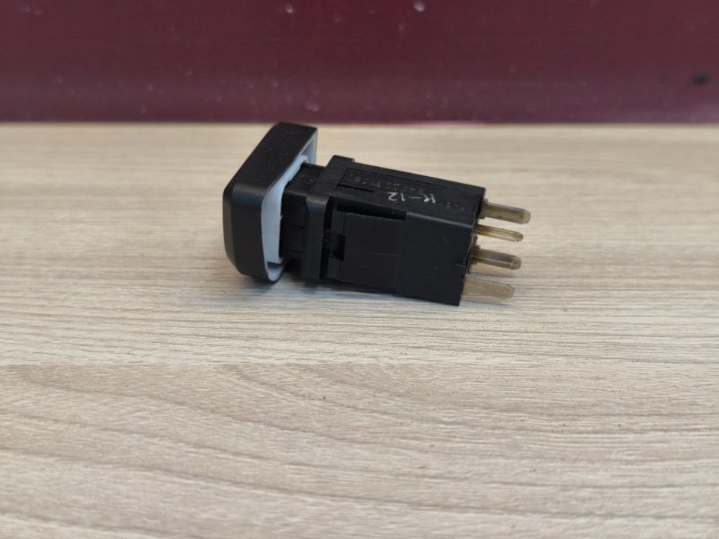 Кнопка обогрева сидений