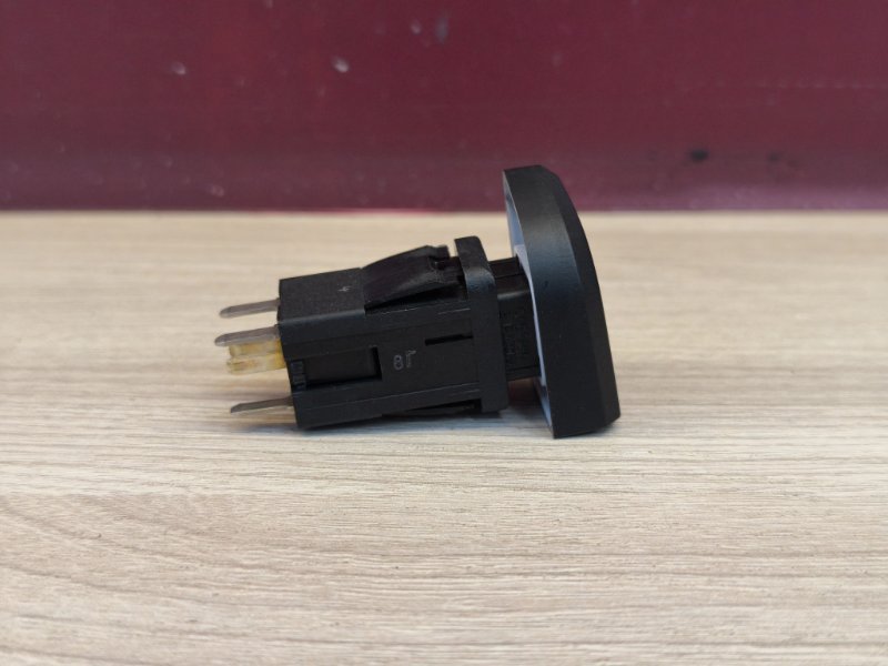 Кнопка обогрева сидений