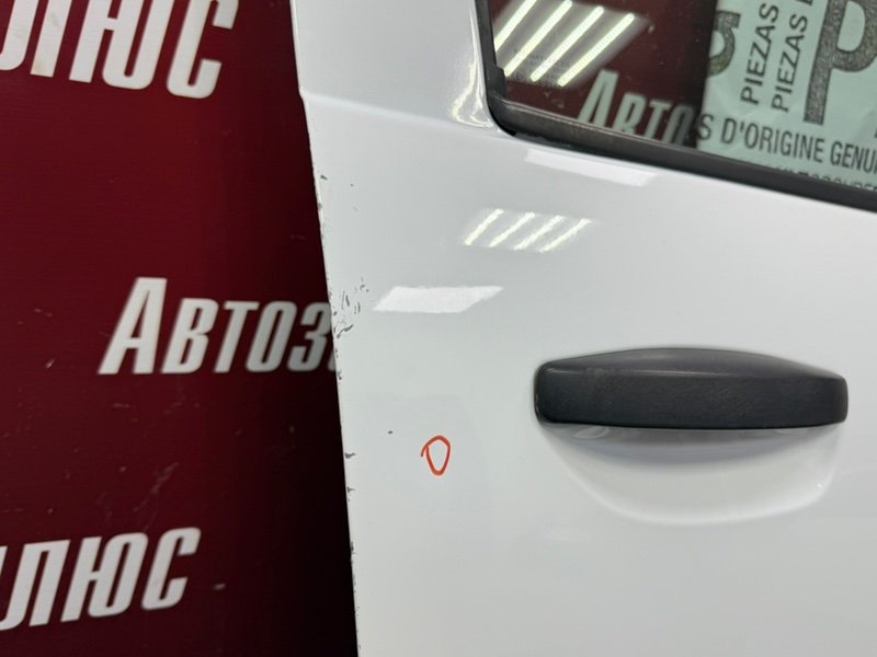 Дверь боковая