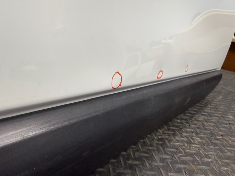 Дверь боковая